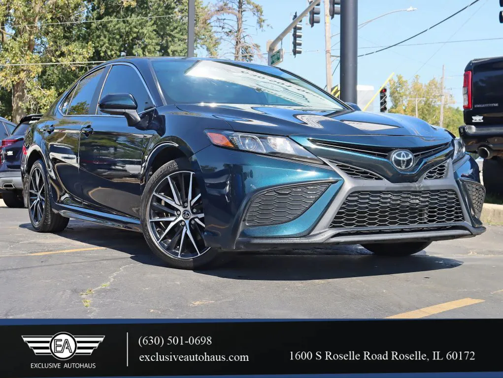 2021 Toyota Camry SE Sedan 4D for sale in Roselle, IL