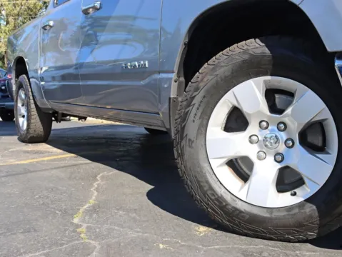 More photos of 2019 Ram 1500 Crew Cab Big Horn Pickup 4D 5 1/2 ft at Exclusive Autohaus - Roselle, IL