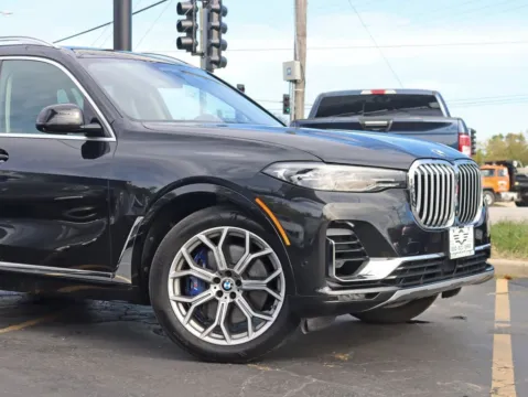 Another view of 2019 BMW X7 xDrive50i Sport Utility 4D for sale in Roselle, IL at Exclusive Autohaus - Roselle