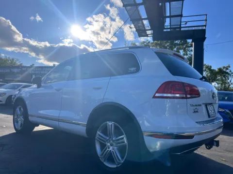 Another view of 2016 Volkswagen Touareg TDI Executive Sport Utility 4D for sale in Roselle, IL at Exclusive Autohaus - Roselle