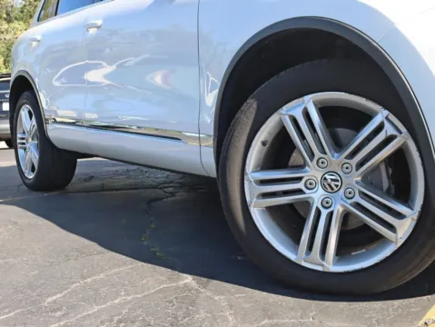 More photos of 2016 Volkswagen Touareg TDI Executive Sport Utility 4D at Exclusive Autohaus - Roselle, IL