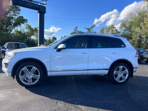 Photos of 2016 Volkswagen Touareg TDI Executive Sport Utility 4D for sale in Roselle, IL at Exclusive Autohaus - Roselle