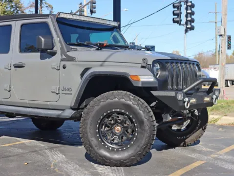 More photos of 2019 Jeep Wrangler Unlimited Sahara Sport Utility 4D at Exclusive Autohaus - Roselle, IL