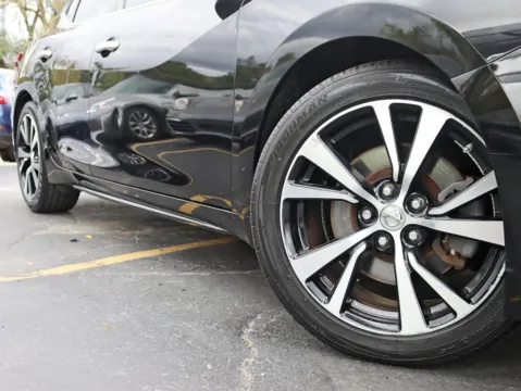 More photos of 2018 Nissan Maxima SV Sedan 4D at Exclusive Autohaus - Roselle, IL