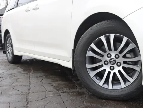 More photos of 2020 Toyota Sienna XLE Premium Minivan 4D at Exclusive Autohaus - Roselle, IL