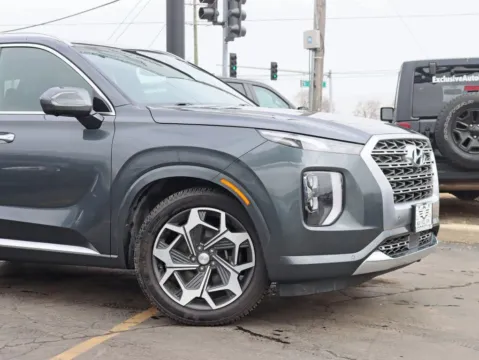 Another view of 2020 Hyundai Palisade Limited Sport Utility 4D for sale in Roselle, IL at Exclusive Autohaus - Roselle