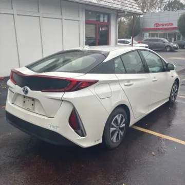 More photos of 2017 Toyota Prius Prime Premium Hatchback 4D at Exclusive Autohaus - Roselle, IL