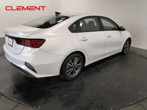 More photos of 2023 Kia Forte LXS at Clement Pre-Owned, MO