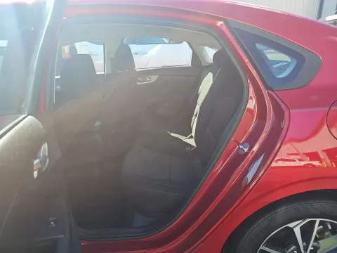 More photos of 2022 Kia Forte LXS at Clement Pre-Owned, MO