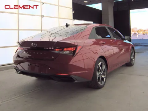 More photos of 2023 Hyundai Elantra SEL at Clement Pre-Owned, MO