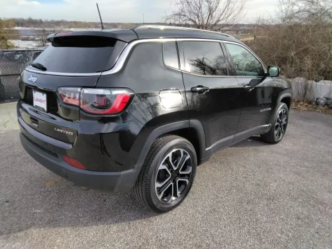 More photos of 2022 Jeep Compass Limited at Clement Pre-Owned, MO