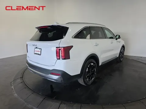 More photos of 2024 Kia Sorento S at Clement Pre-Owned, MO