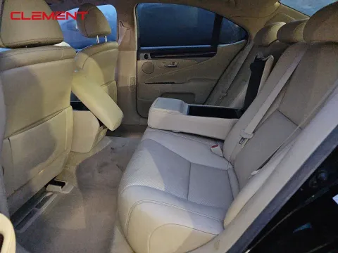 More photos of 2017 Lexus LS 460 at Clement Pre-Owned, MO