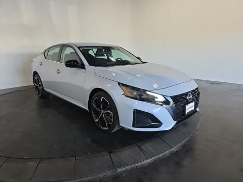 Another view of 2023 Nissan Altima 2.5 SR for sale in Florissant, MO at Clement Pre-Owned
