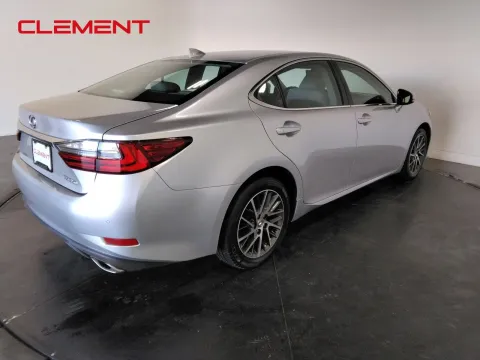 More photos of 2017 Lexus ES 350 at Clement Pre-Owned, MO