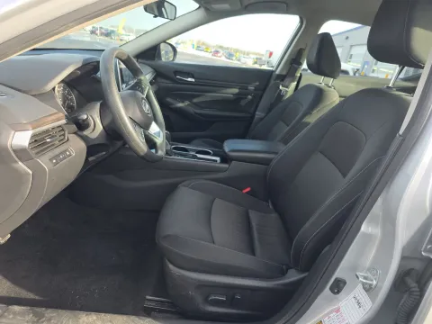 Another view of 2024 Nissan Altima 2.5 SV for sale in Florissant, MO at Clement Pre-Owned