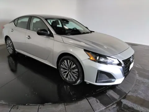 Another view of 2024 Nissan Altima 2.5 SV for sale in Florissant, MO at Clement Pre-Owned