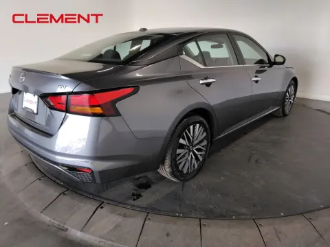 More photos of 2024 Nissan Altima 2.5 SV at Clement Pre-Owned, MO