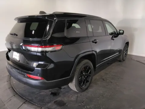 More photos of 2024 Jeep Grand Cherokee L Altitude at Clement Pre-Owned, MO