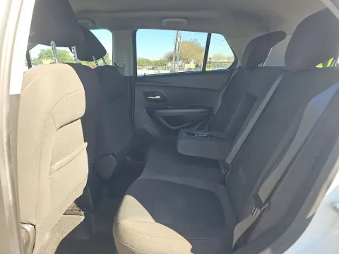 More photos of 2022 Chevrolet Trax LS at Clement Pre-Owned, MO