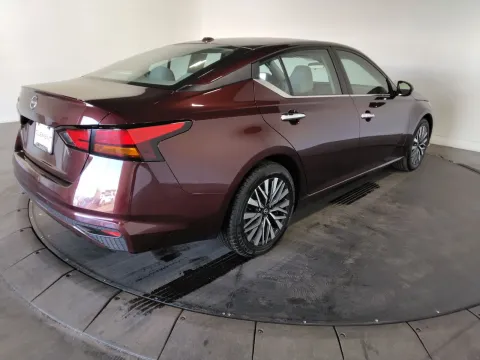 More photos of 2025 Nissan Altima 2.5 SV at Clement Pre-Owned, MO