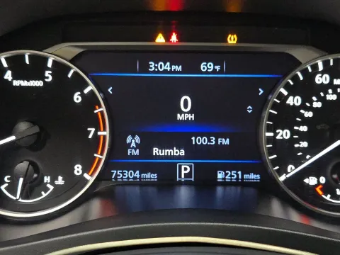 Photos of 2022 Nissan Altima 2.5 SR for sale in Florissant, MO at Clement Pre-Owned