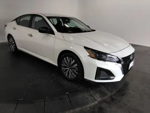 Another view of 2025 Nissan Altima 2.5 SV for sale in Florissant, MO at Clement Pre-Owned