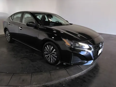 Another view of 2025 Nissan Altima 2.5 SV for sale in Florissant, MO at Clement Pre-Owned