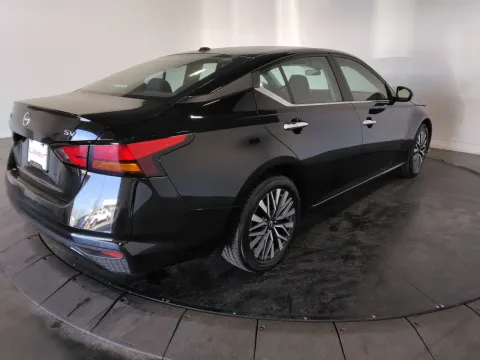 More photos of 2025 Nissan Altima 2.5 SV at Clement Pre-Owned, MO