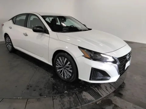 Another view of 2025 Nissan Altima 2.5 SV for sale in Florissant, MO at Clement Pre-Owned