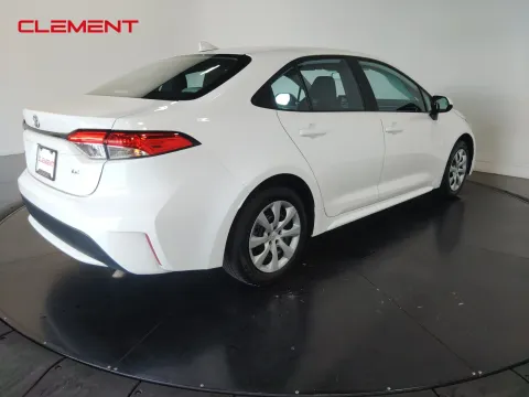More photos of 2022 Toyota Corolla LE at Clement Pre-Owned, MO