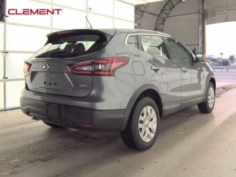 More photos of 2020 Nissan Rogue Sport S at Clement Pre-Owned, MO