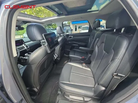 More photos of 2022 Kia Sorento SX at Clement Pre-Owned, MO