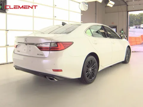 More photos of 2018 Lexus ES 350 at Clement Pre-Owned, MO