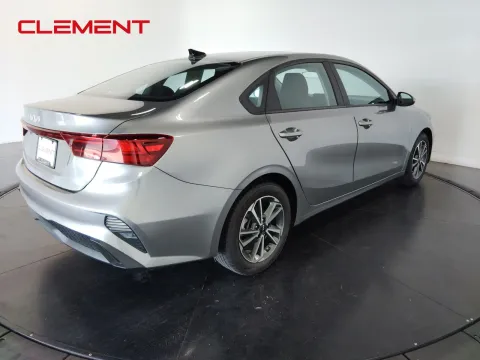 More photos of 2022 Kia Forte LXS at Clement Pre-Owned, MO