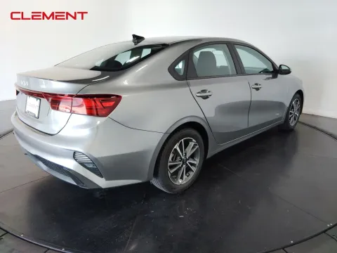 More photos of 2022 Kia Forte LXS at Clement Pre-Owned, MO