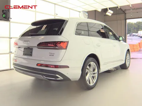 More photos of 2020 Audi Q7 55 Premium Plus at Clement Pre-Owned, MO