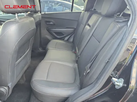 More photos of 2022 Chevrolet Trax LT at Clement Pre-Owned, MO