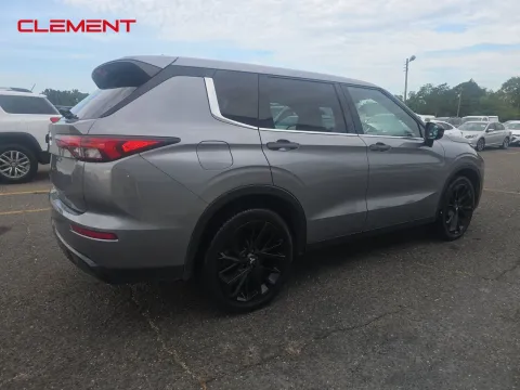 More photos of 2022 Mitsubishi Outlander Black Edition at Clement Pre-Owned, MO