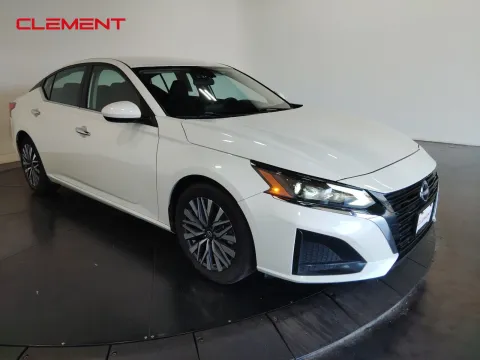 Another view of 2023 Nissan Altima 2.5 SV for sale in Florissant, MO at Clement Pre-Owned