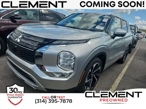 Silver 2024 Mitsubishi Outlander SE Black Edition w/Pano Roof for sale in Florissant, MO