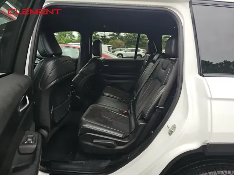 More photos of 2024 Jeep Grand Cherokee L Altitude at Clement Pre-Owned, MO