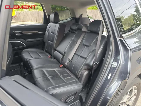 More photos of 2020 Kia Telluride EX at Clement Pre-Owned, MO