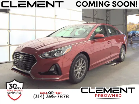 Red 2019 Hyundai Sonata SE for sale in Florissant, MO