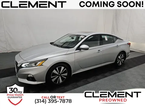 Silver 2022 Nissan Altima 2.5 SL for sale in Florissant, MO