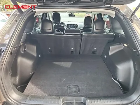 More photos of 2019 Jeep Cherokee Limited at Clement Pre-Owned, MO