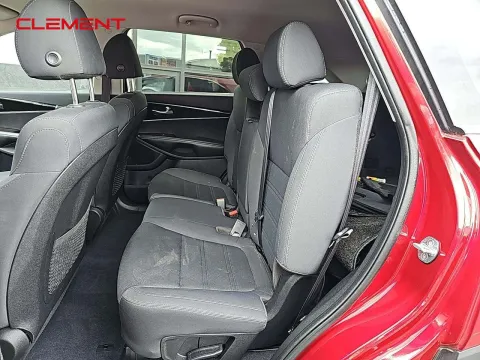 More photos of 2020 Kia Sorento S at Clement Pre-Owned, MO