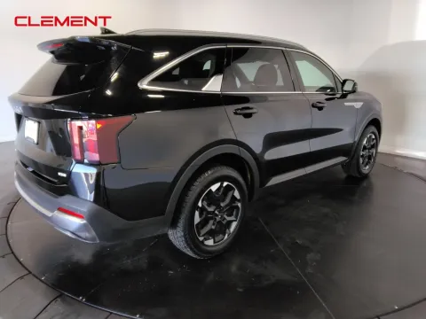 More photos of 2024 Kia Sorento S at Clement Pre-Owned, MO