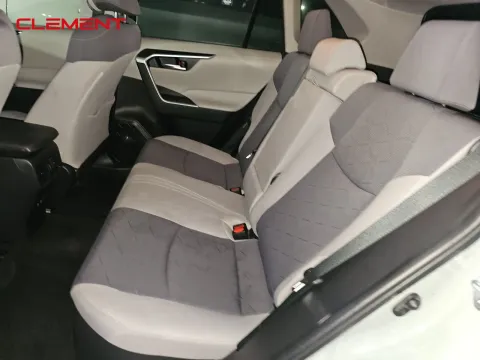 More photos of 2020 Toyota RAV4 Hybrid XLE at Clement Pre-Owned, MO