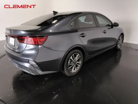 More photos of 2022 Kia Forte LXS at Clement Pre-Owned, MO